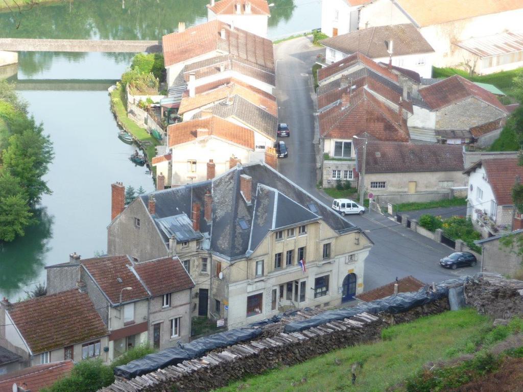 Chambres D'Hotes Notre Paradis Dun-sur-Meuse Esterno foto